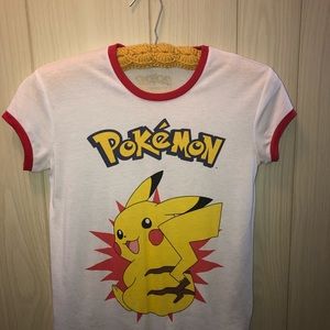 ~Forever 21 pikachu shirt small~